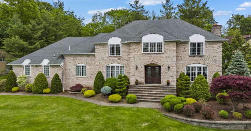 uNDER CONTRACT! Home for Sale in Montville Twp! Copy
